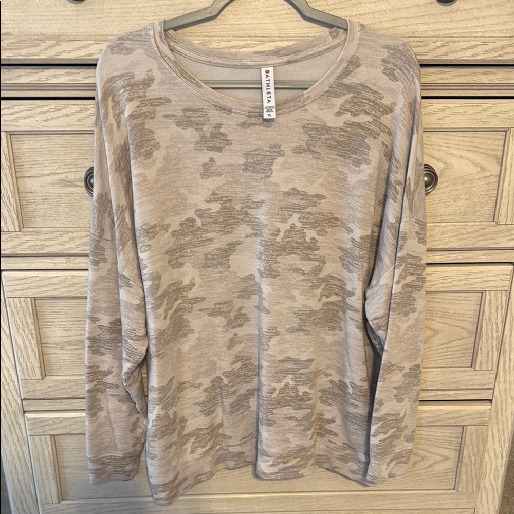 Athleta Camo Print Long Sleeve Top XL
